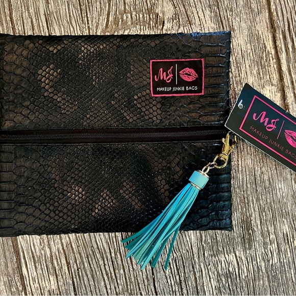 ⭐️ SET of 3 ~ NEW~ Makeup Junkie Bags ⭐️ - Picture 2 of 8